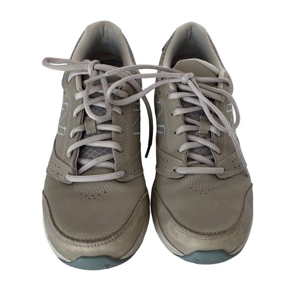 NEW BALANCE Gray Leather Sneaker Womens Size 8 Comfort Support - Picture 1 of 12